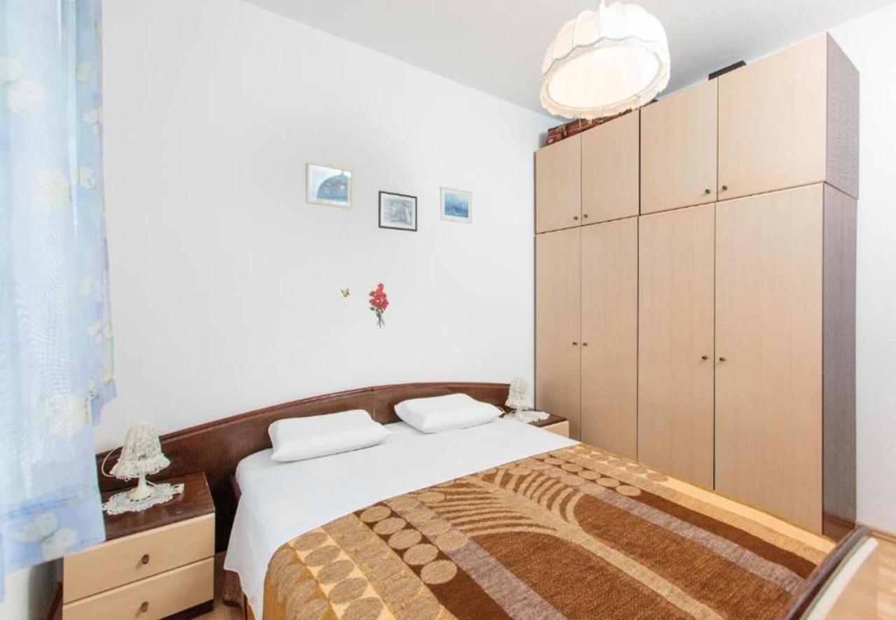 Apartment Knez 1 - 50 M From Beach Podstrana Buitenkant foto