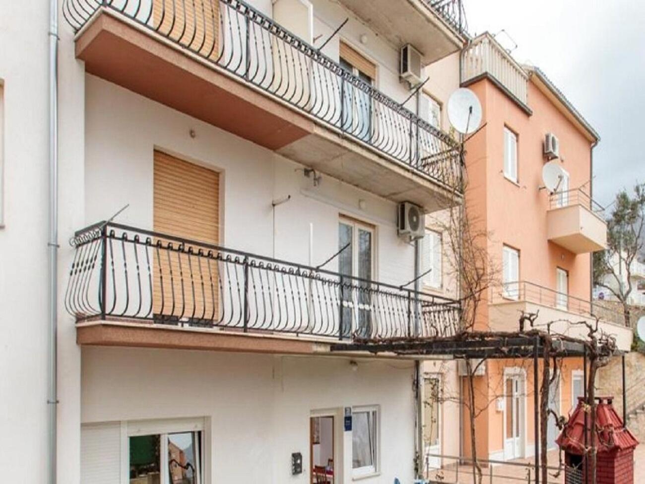 Apartment Knez 1 - 50 M From Beach Podstrana Buitenkant foto