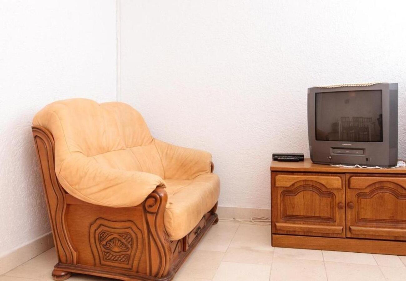 Apartment Knez 1 - 50 M From Beach Podstrana Buitenkant foto