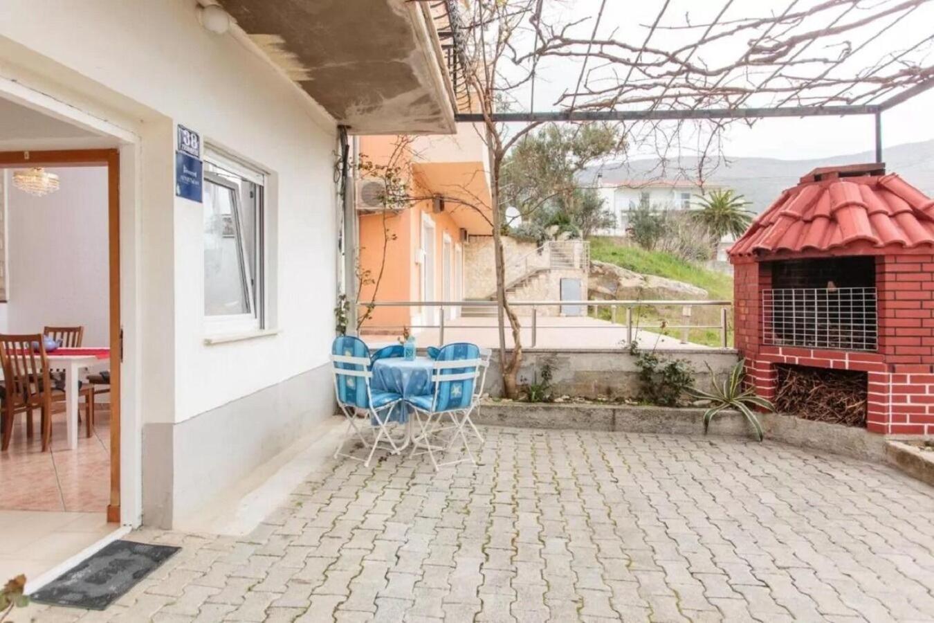 Apartment Knez 1 - 50 M From Beach Podstrana Buitenkant foto
